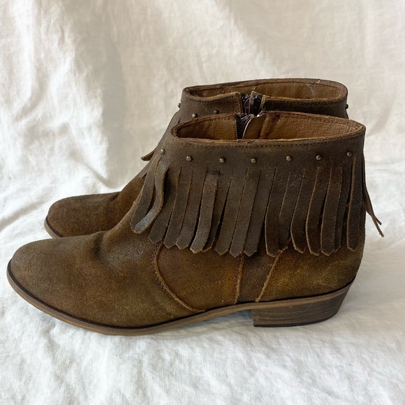 Minnetonka Fringe Studded Booties - Picture 3 of 13